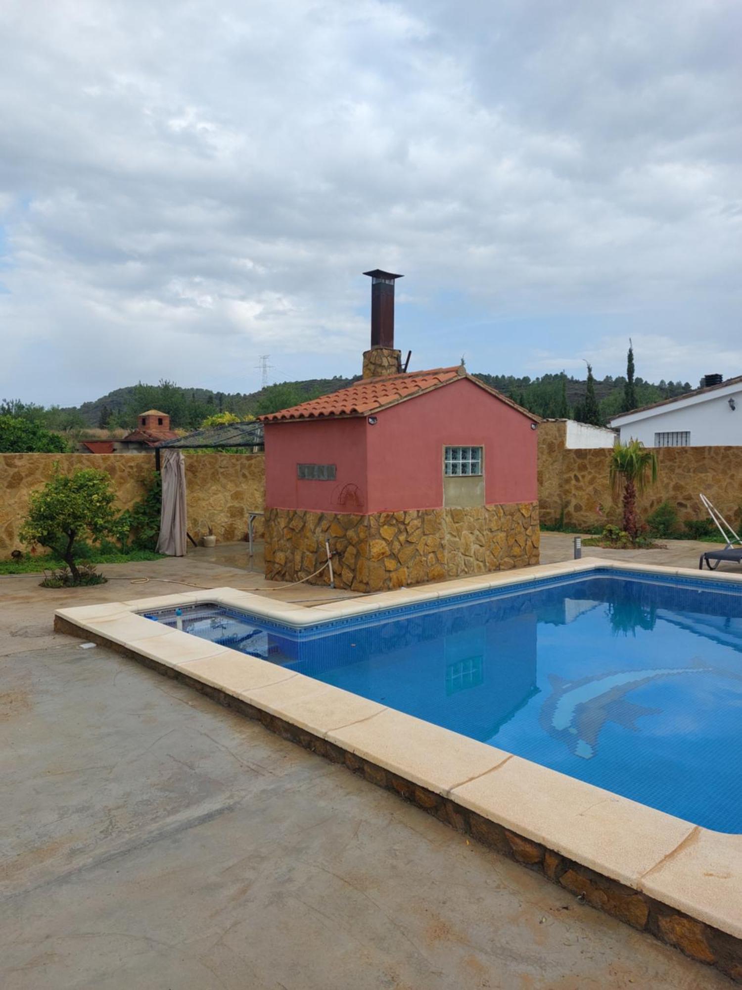Les Berreries Montroy Exterior foto